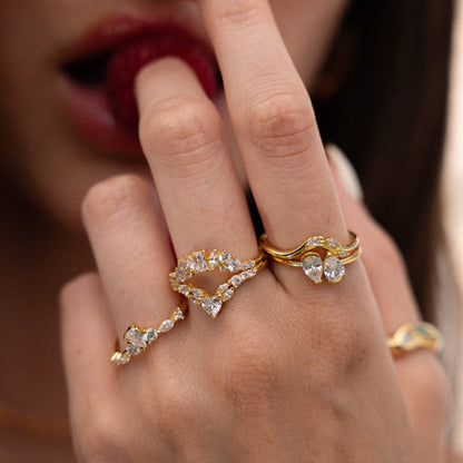 Heart Curve Cluster Ring
